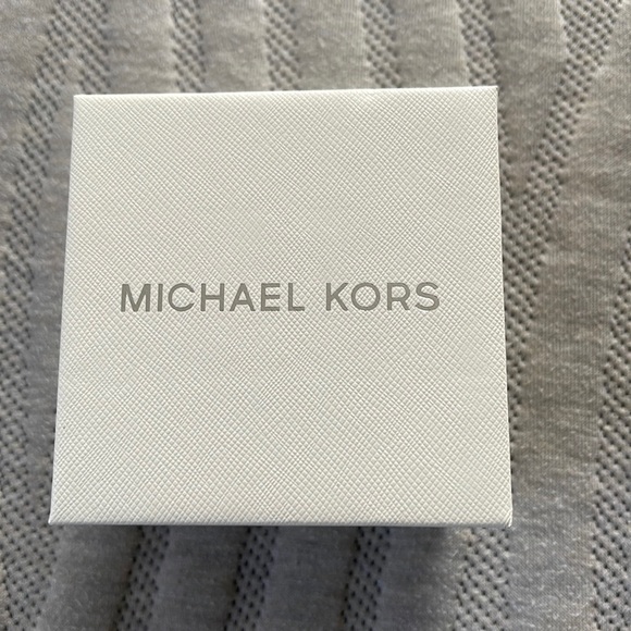 BRAND NEW Michael Kors bling woman’s watch - Picture 3 of 6